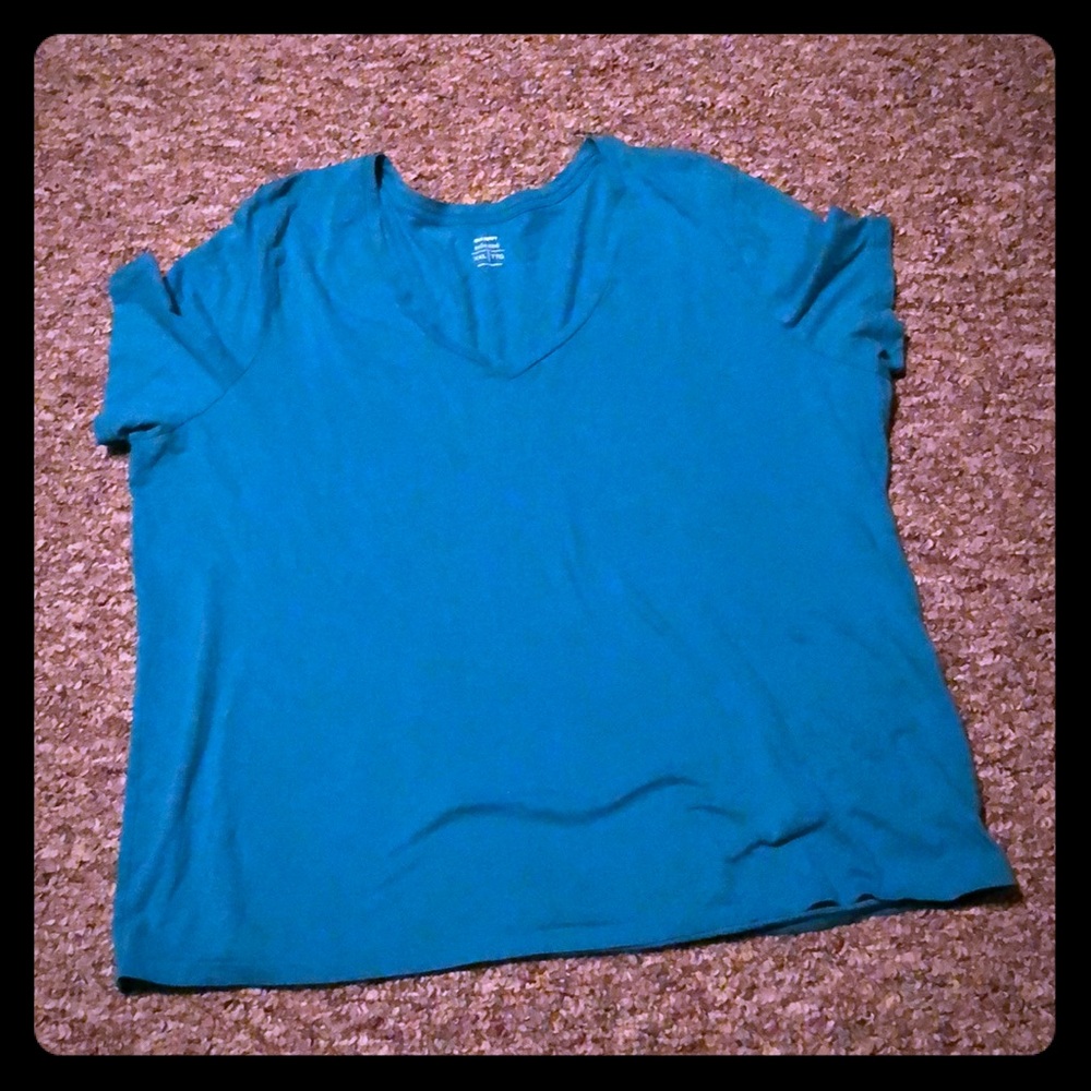 EUC Old Navy Relaxed V-neck T-shirt XXL